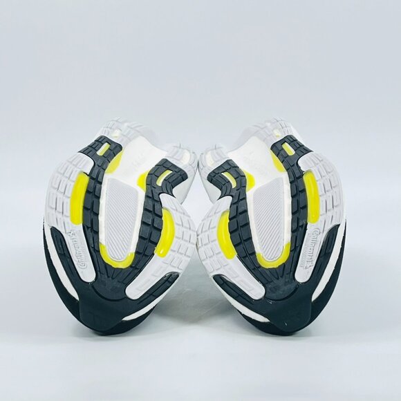 Athletic_Shoes